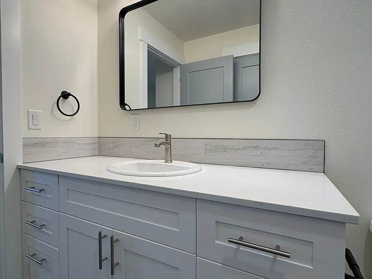 503 E Helena Ave — Photo 11