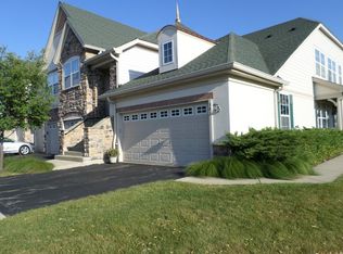 381 Bay Tree Cir, Vernon Hills, IL 60061