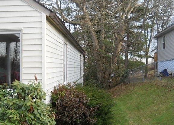 2nd image of 110 McLain St