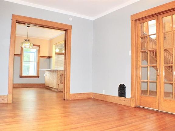 5th image of 263 Miller St