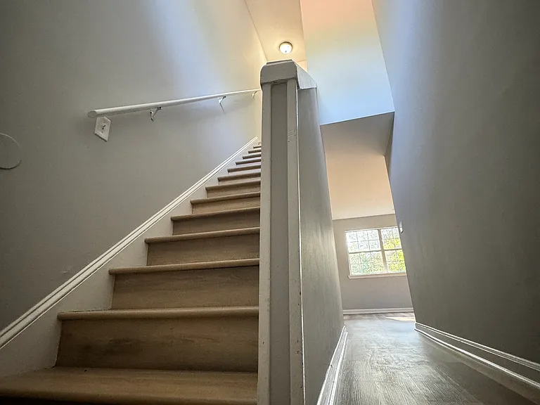 1005 Hill St SE #B — Photo 14