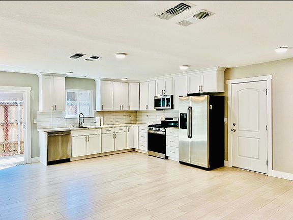 5th image of 10457 Rockingham Dr