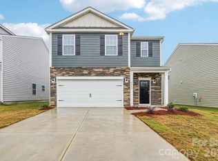 68 Laurel Pointe Dr, Waynesville, NC 28785