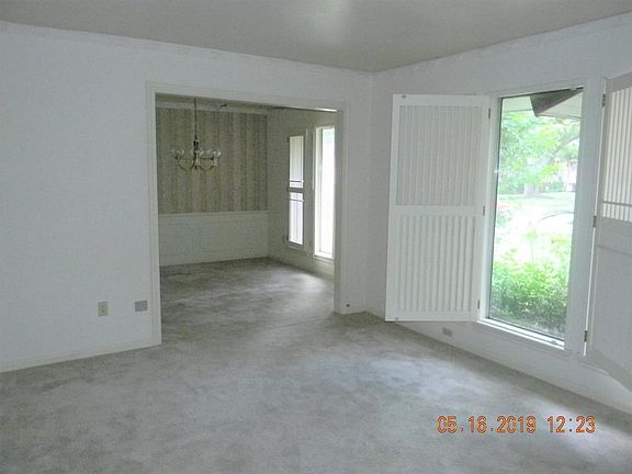 2nd image of 10810 Braes Bayou Dr