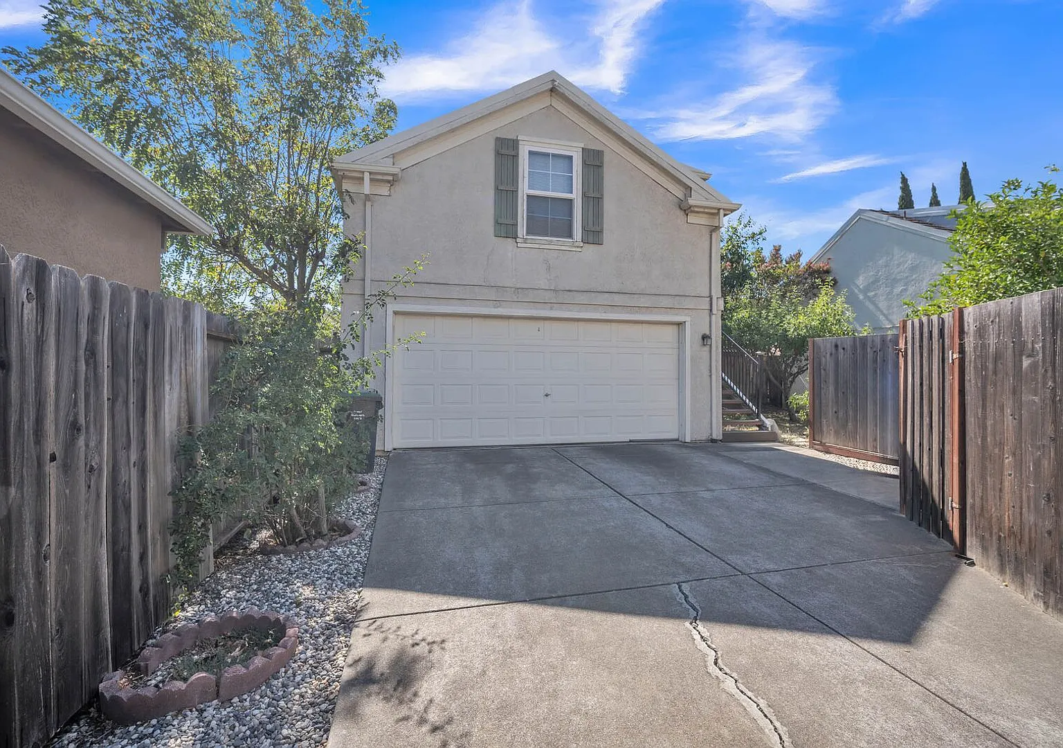 5252 Trophy Dr — Photo 1