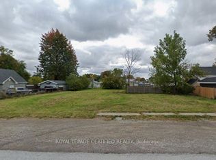 327 Queen St, Chatham Kent, ON N8A1G7