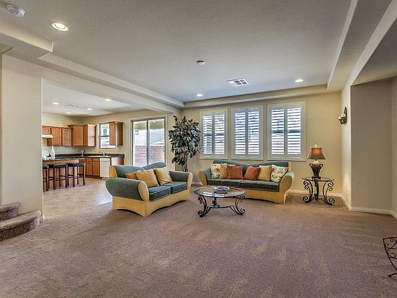 4th image of 244 Garden Trellis Ct