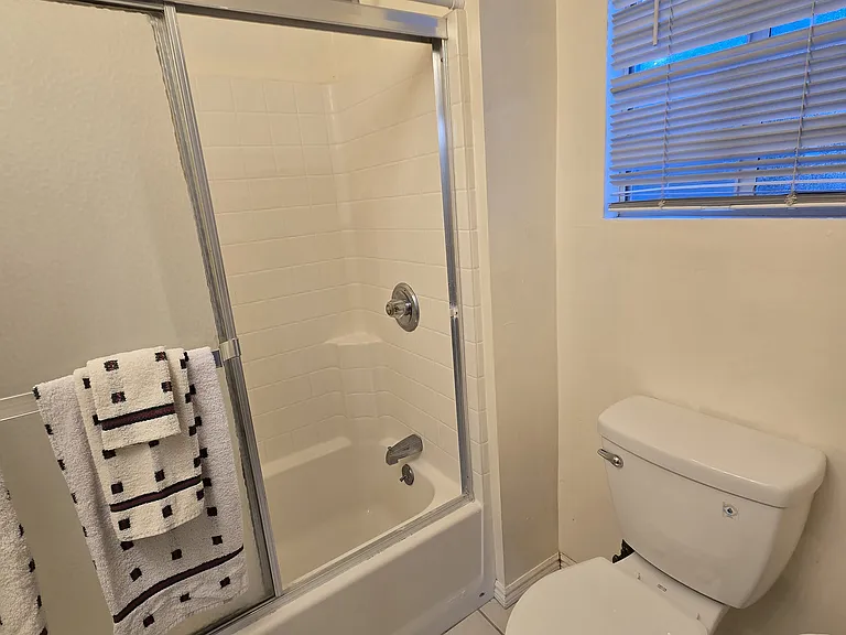 1810 Vicente Dr — Photo 13