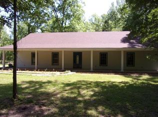 10 Hawkins Rd, Natchez, MS 39120