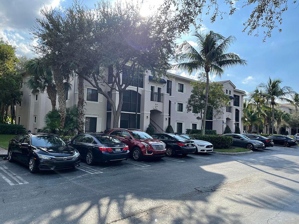 1st image of 3022 Alcazar Place #101