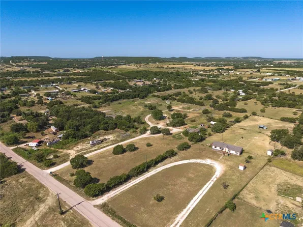 1039 Twin Mountain Rd, Copperas Cove, TX 76522