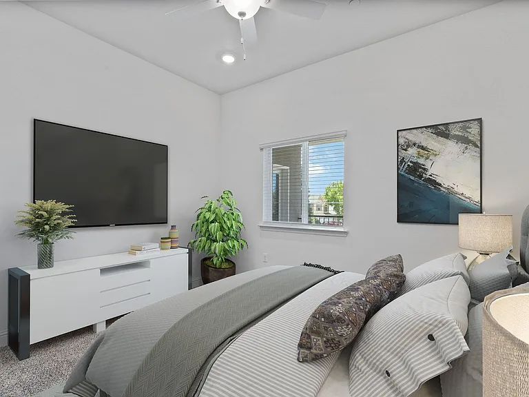 Madelyn Court — Photo 10