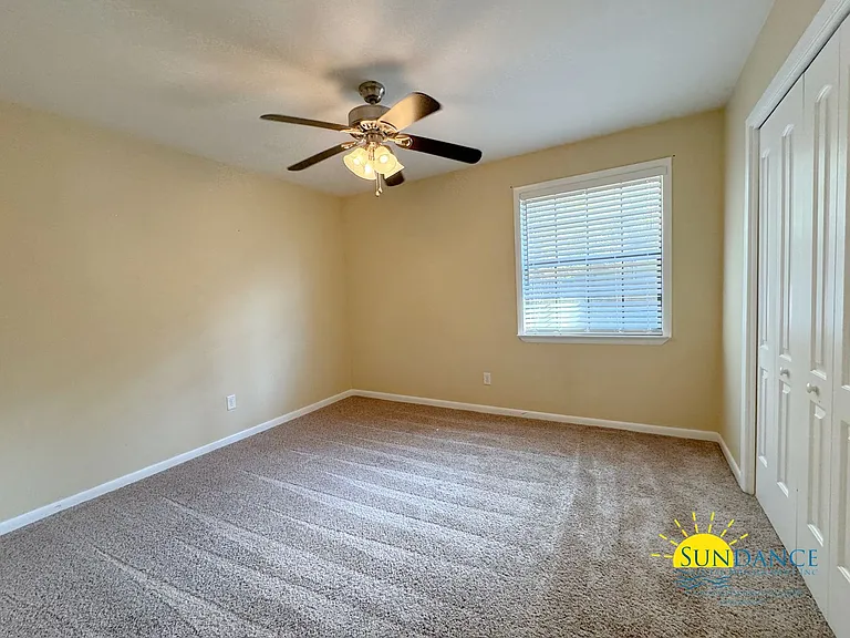 321 Biscayne Ln — Photo 17