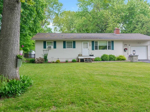 30 Canyon Estates Drive, Colchester, VT 05446