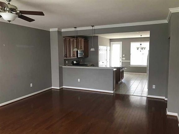 2nd image of 2488 Lantana Ln