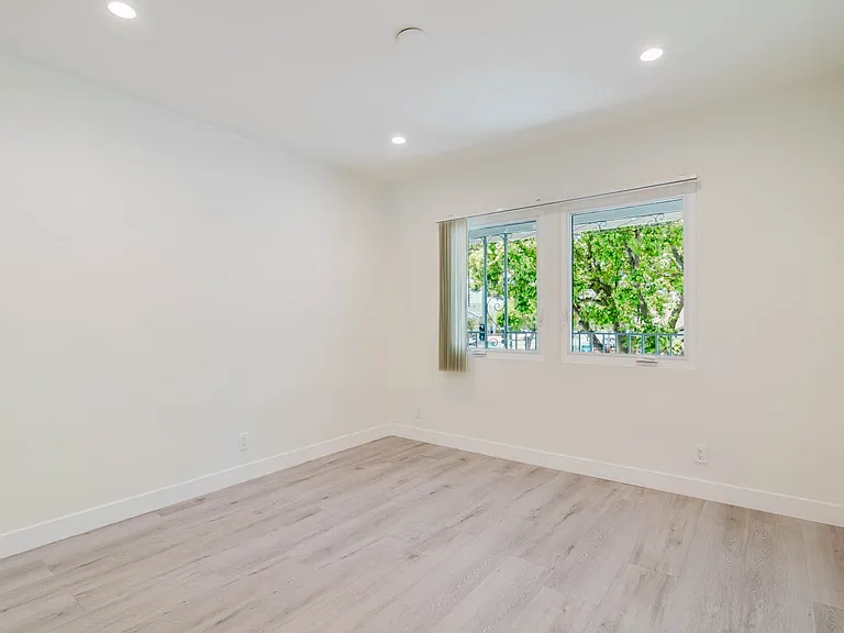 1700 N Fairview St #1708 — Photo 12