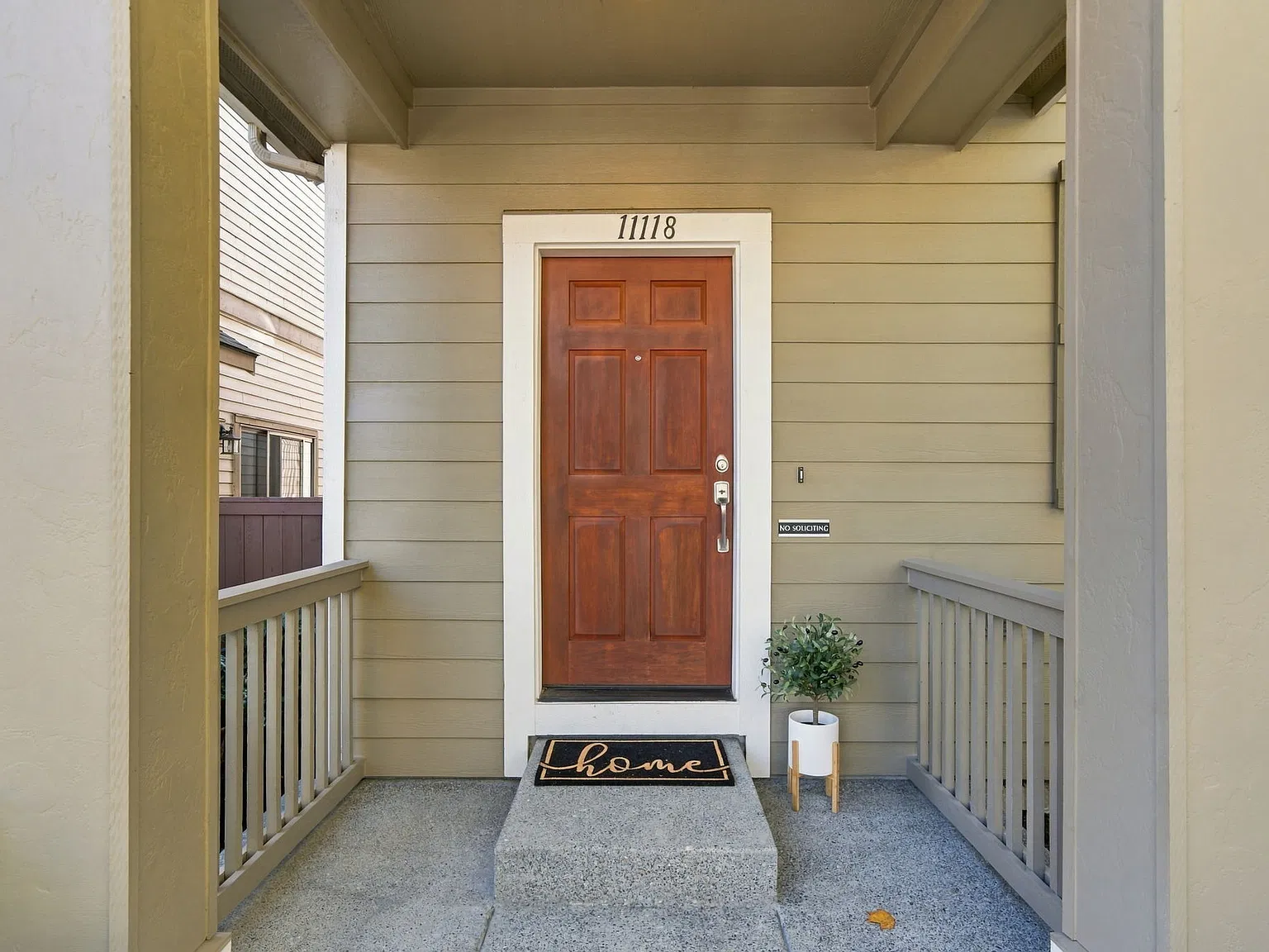 3 bed, 2.5 bath, 1684 sqft, $2,895 — Photo 2