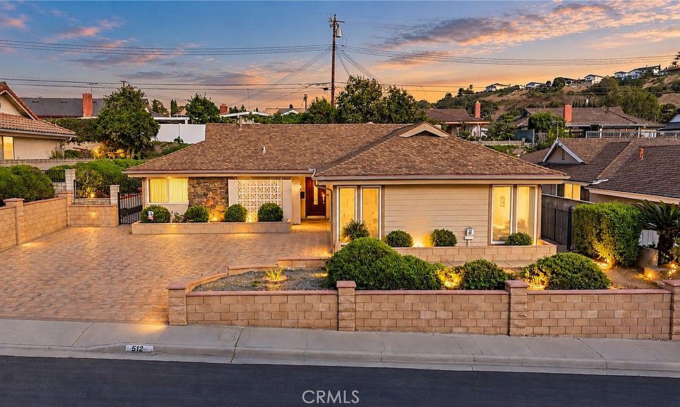 1st image of 512 Ladera St