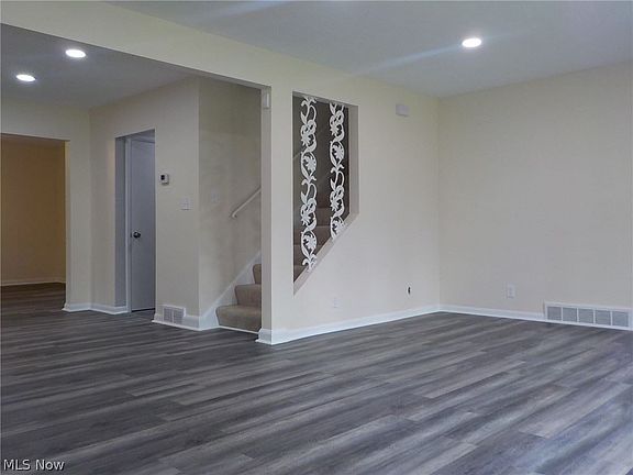 5th image of 17125 Scottsdale Blvd