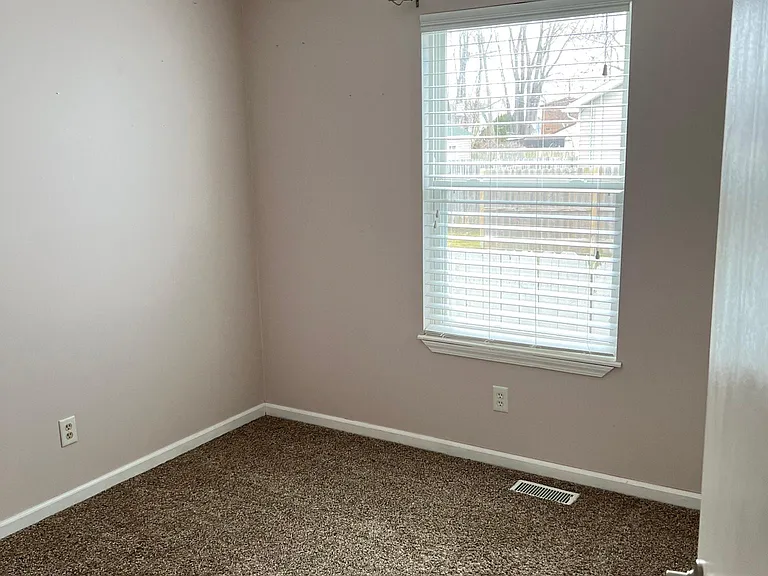 342 Greenwood St — Photo 5
