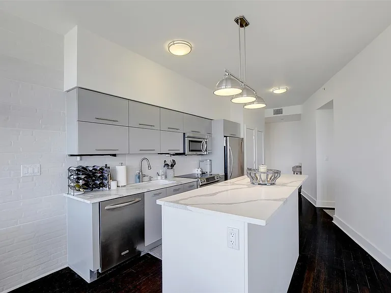 603 Davis St #1011 — Photo 11