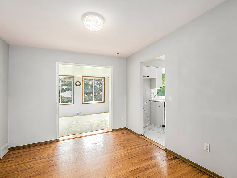 4772 Marian Ave — Photo 8