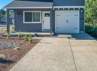 2360 SE Waldon Ave, Roseburg, OR