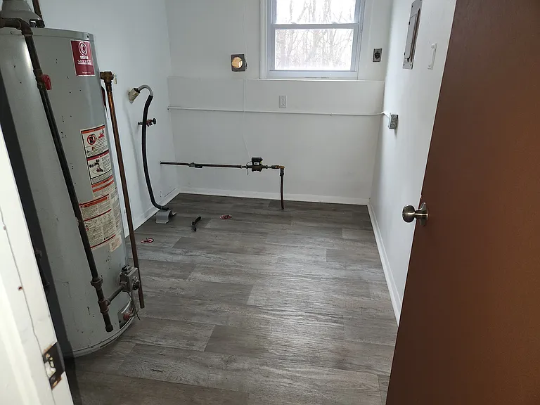 280 Hyatt Ave — Photo 8