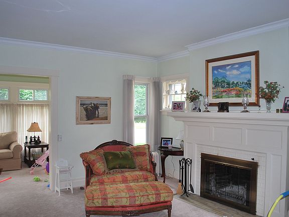 3rd image of 42 Fordham Dr
