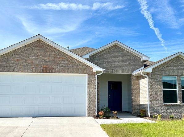 207 Collie Ave