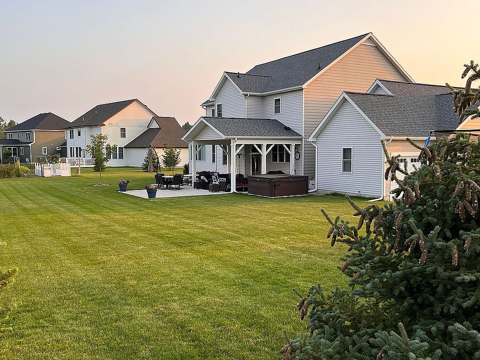 2nd image of 6084 Sleepy Hollow Ln