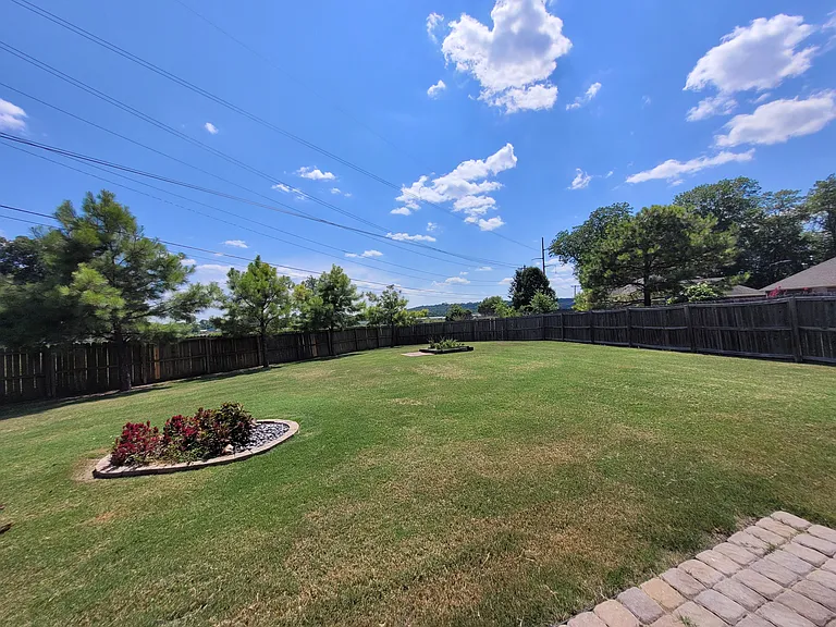 4042 Rosewood Pl — Photo 22
