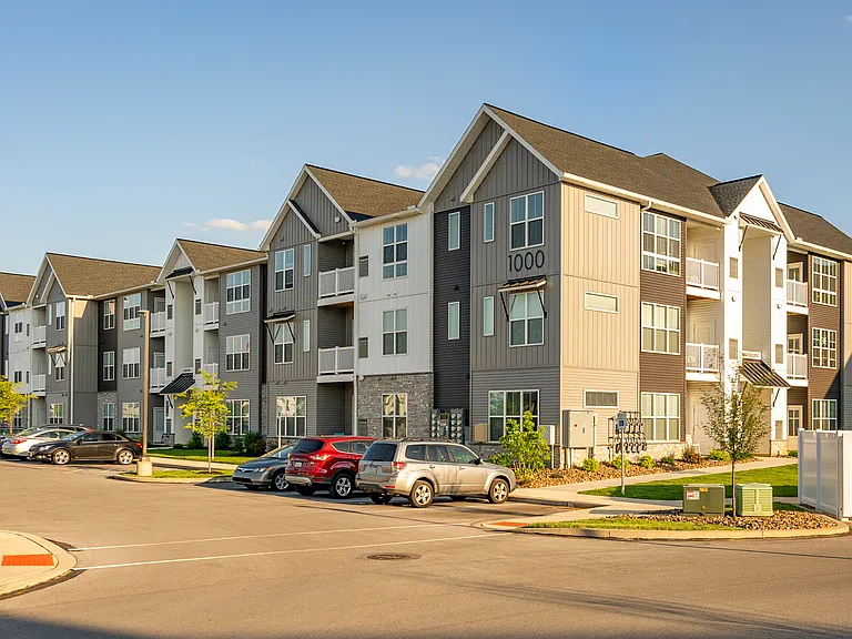 Park West Apartments — Photo 9