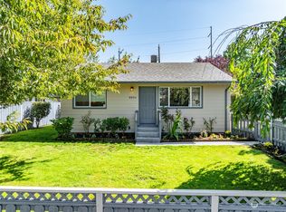 8826 22nd Ave SW, Seattle, WA 98106