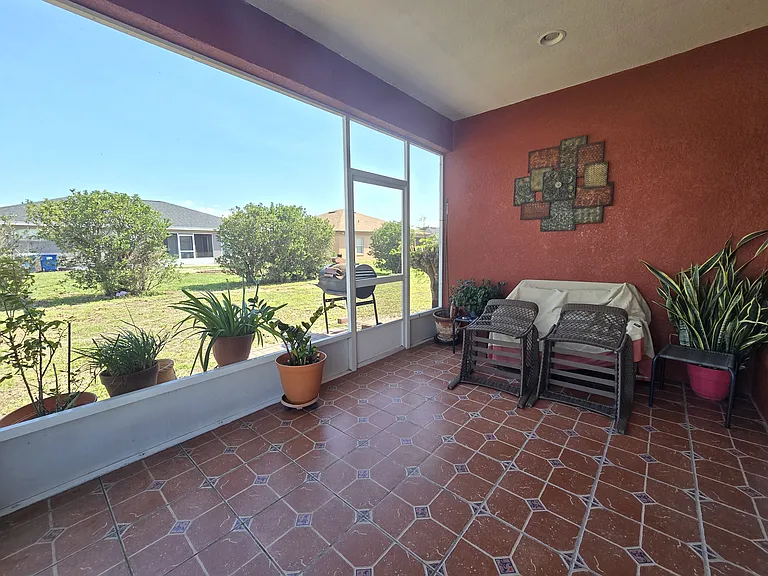 219 Cloverdale Rd — Photo 30