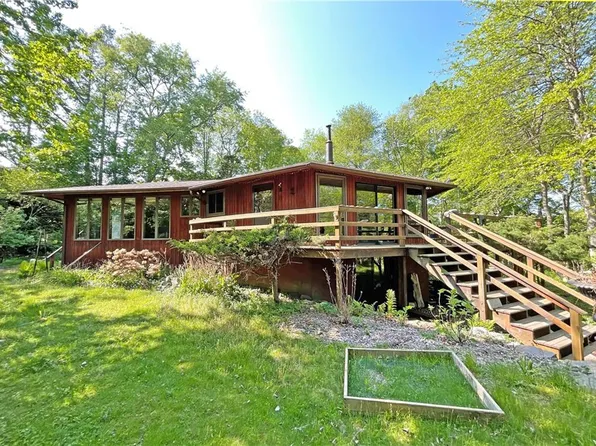 949 N Main Rd, Jamestown, RI 02835