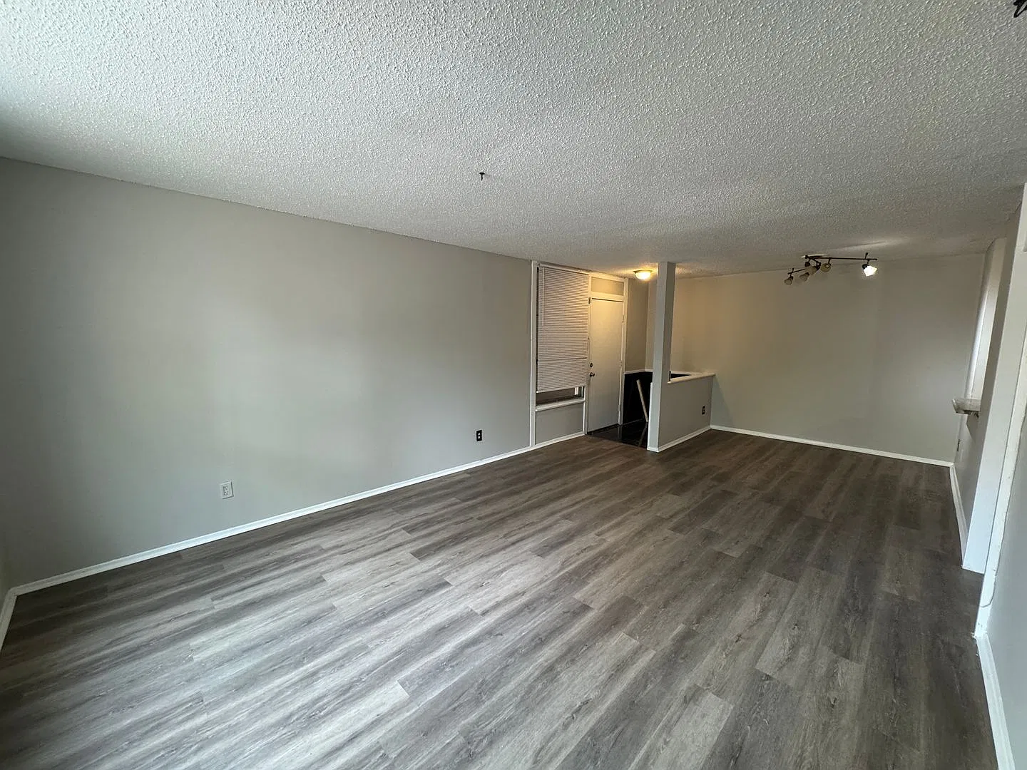 108 North Belvedere Boulevard — Photo 4