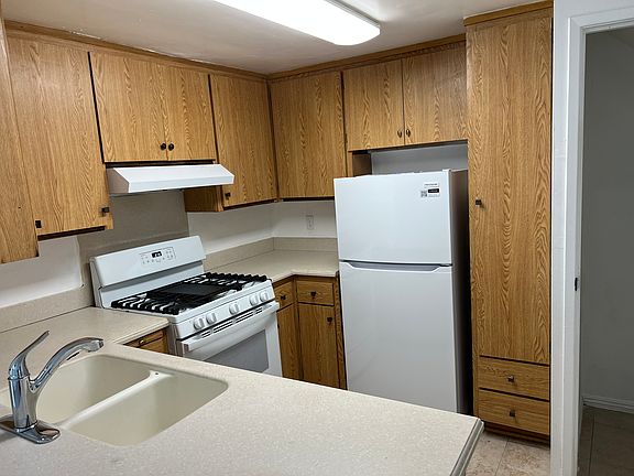 3rd image of 97 El Verano Ct
