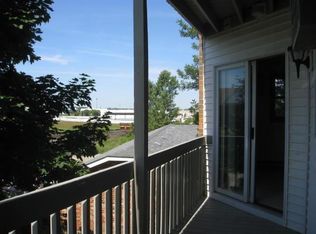 4312 W Shamrock Ln APT 1D, McHenry, IL 60050