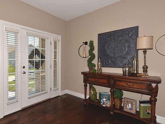 Hardwood entry foyer.