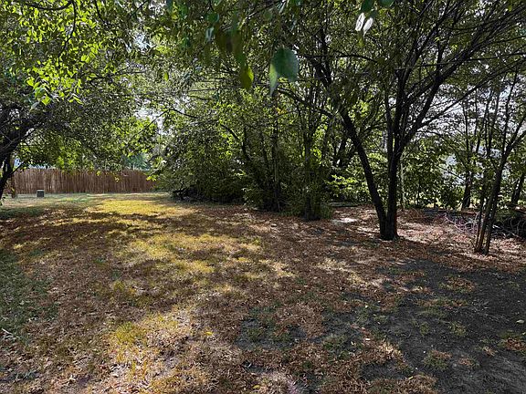 2nd image of 206 S Rose Hill Rd