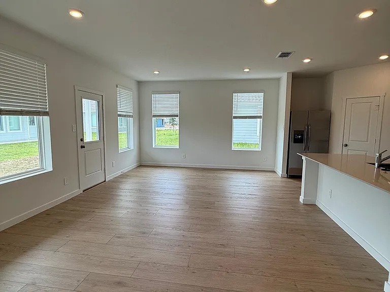 2878 Pioneer Trl — Photo 6