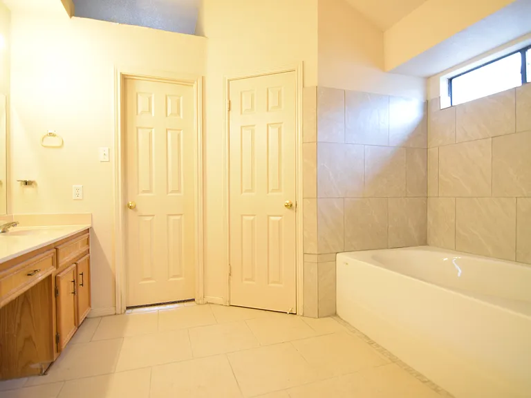 4201 Carolyn Dr — Photo 15