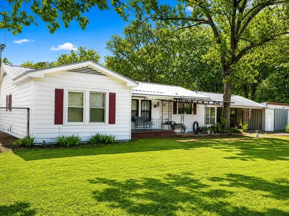 1401 Baffo Rd, Marshall, TX 75672