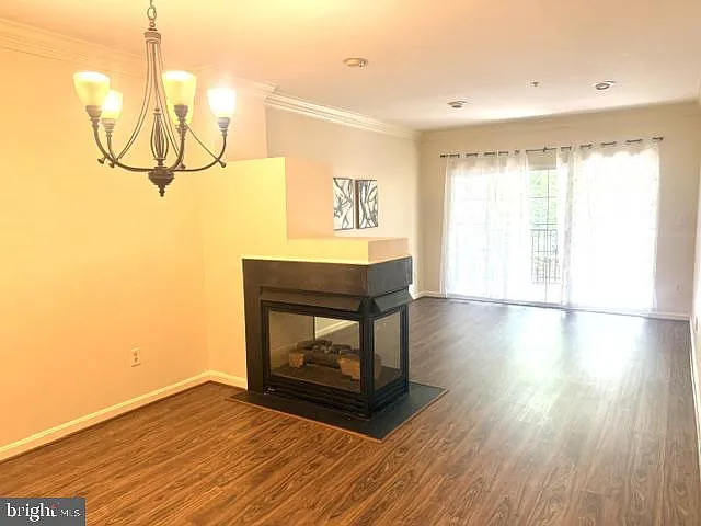 1581 Leeds Castle Dr #101 — Photo 3