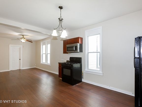 4th image of 9369 S Burnside Ave