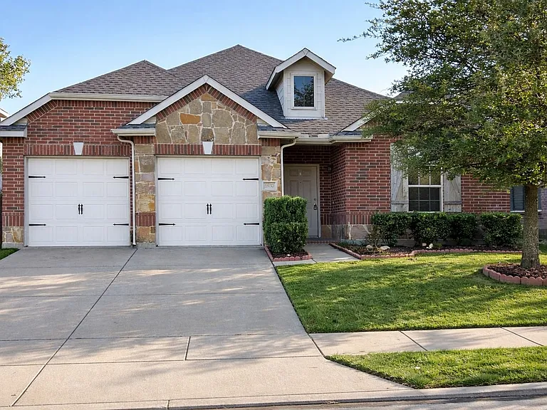 5837 Fantail Dr — Photo 1