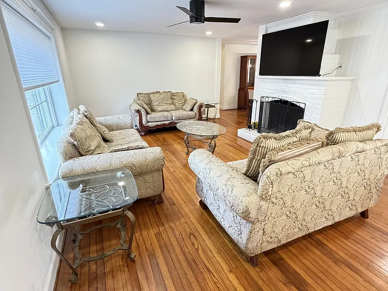 2648 Melbourne Dr — Photo 6