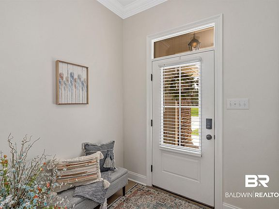 2nd image of 1093 Ruisseau Dr