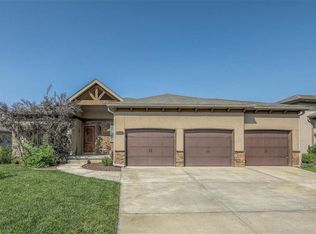 2119 NE Sparta Dr, Blue Springs, MO 64029
